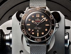 Omega Seamaster 300M “007 Edition” “No Time To Die” Automatic Chronometer Brown Dial Men’s Watch 210.90.42.20.01.001.