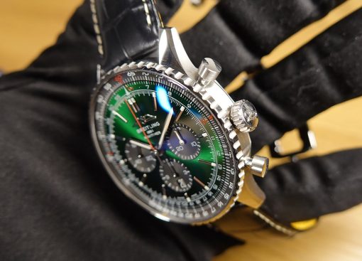BREITLING  Navitimer Chronograph Automatic Chronometer Green Dial Men’s Watch Item No. AB0137241L1P1
