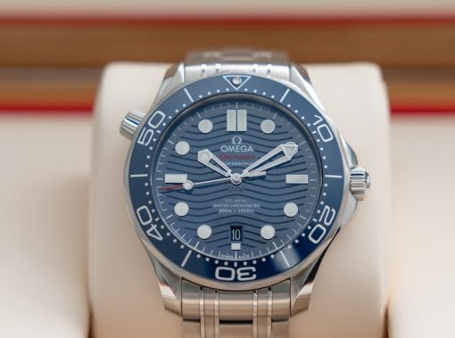 Omega Seamaster Automatic Blue Dial Steel Men’s Watch Item No. 210.30.42.20.03.001